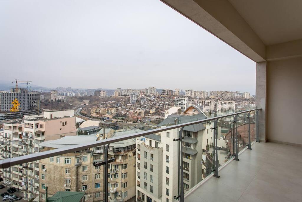 Apartment Gg - 2-bedroom In Vake At The Mziuri Park Tbilisi
